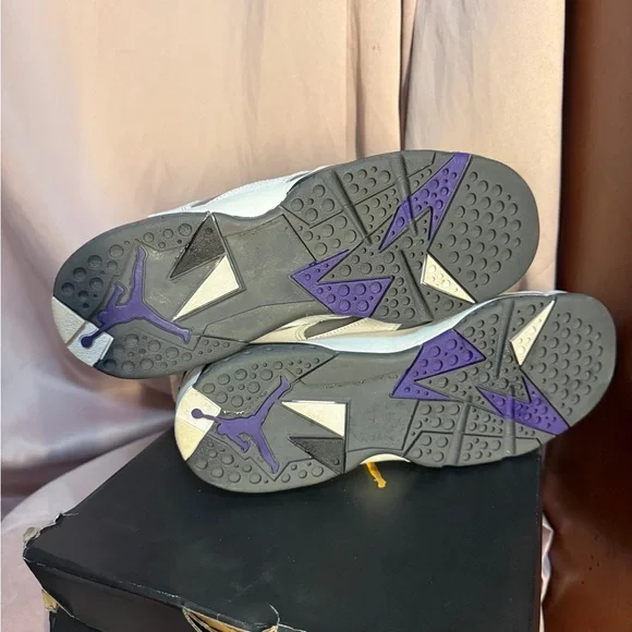 Jordan Kids Sneakers in Cream and Gray with Purple Logo Sneakers